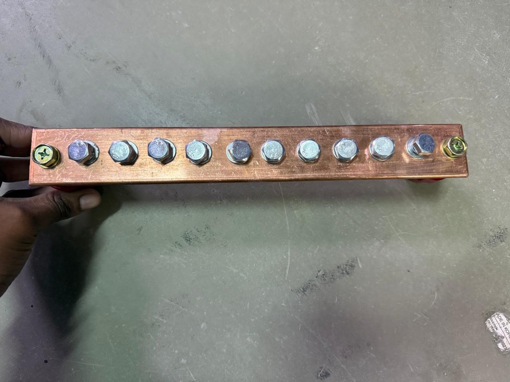 BUSBAR, 2P,10xM8, 48VDC + 2 insulators