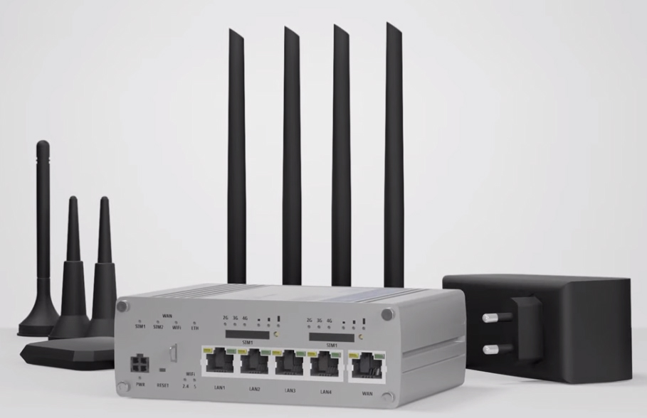 FIREWALL/4G ROUTER (Teltonika RUTX12) CAT6