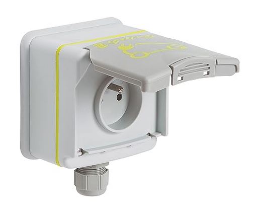 PRISE x1 (Green'up) 2P+T/16A, FR + boîte IP66, VE 3,2kVA M2