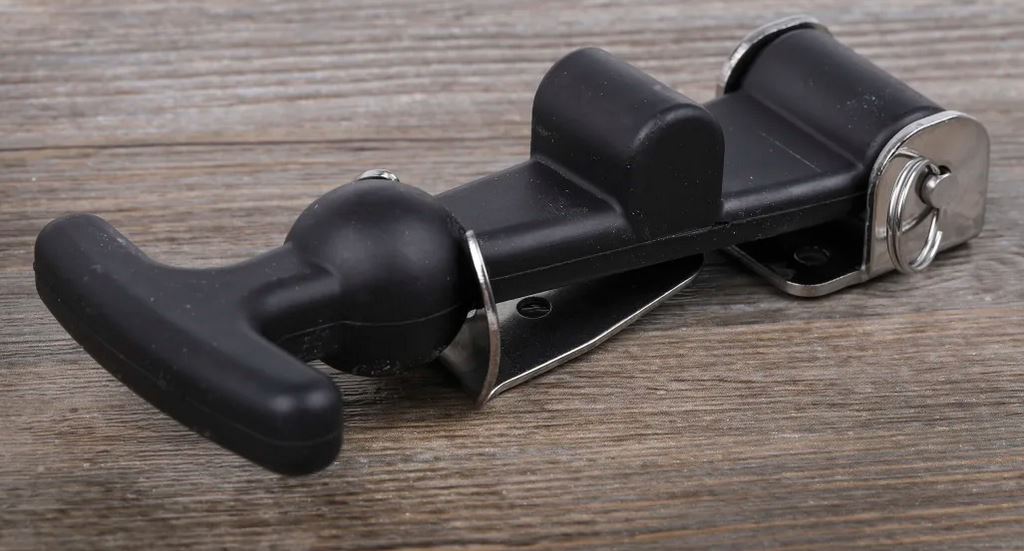 (Zhendre CTZHR10) TOGGLE LATCH (9441) rubber + catch plate