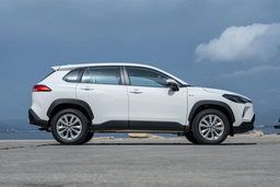 [TTOYCO42805L] VEHICULE 4x2 (Corolla Cross 1,8) 5 sièges, essence LHD